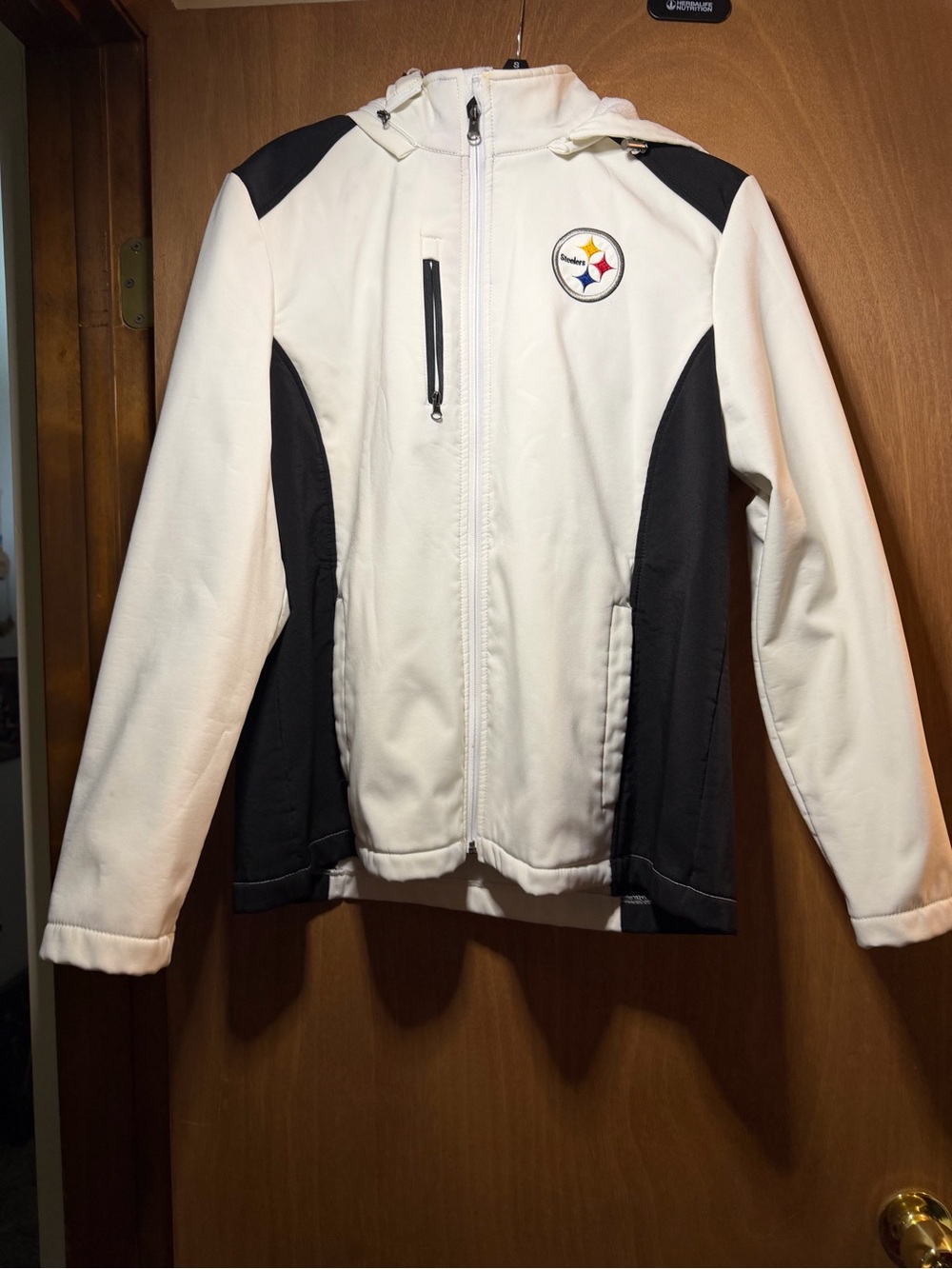 Woman’s Pittsburgh steeler white jacket size xl